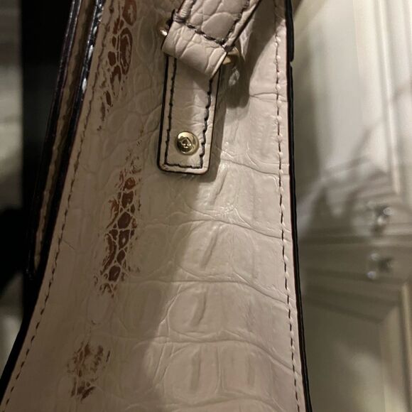 Kate Spade Bucket Crossbody Leather Bag New with defects - Picture 8 of 16